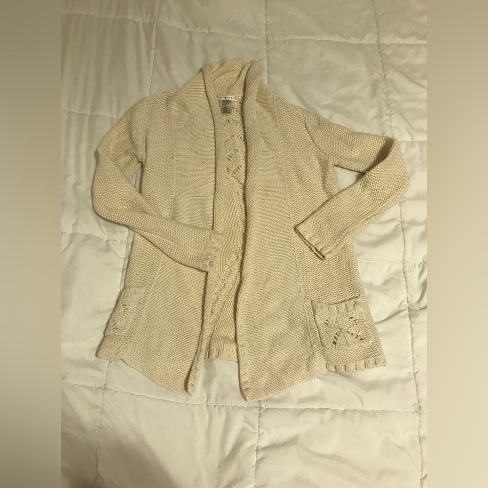 Max studio cream sweater/cardigan 10/12 G